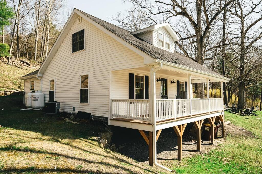 Cozy Cottage, Hot Tub, Fire Pit, 15Min To Hudson And Hiking แคทสกิล ภายนอก รูปภาพ